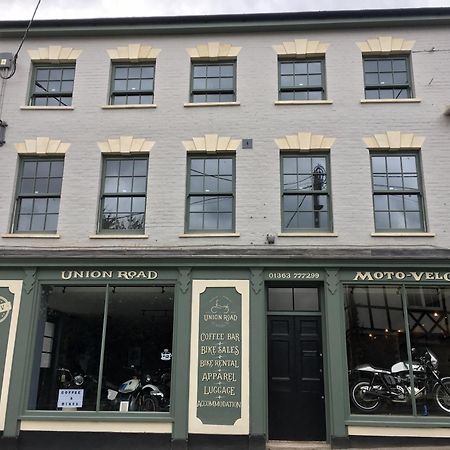 Union Road Moto Velo Accommodation Crediton Extérieur photo